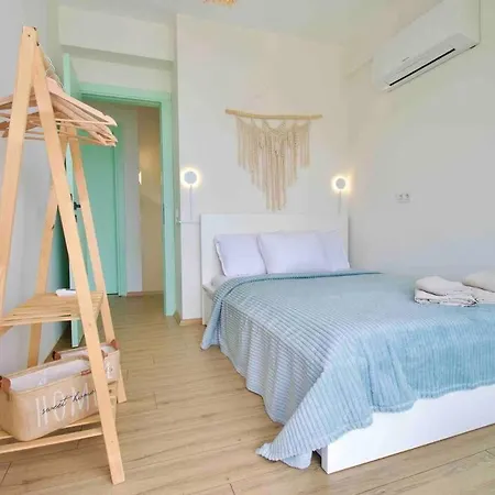 Denize 100 Metre Yakinlikta Plaj Evi Villa *
