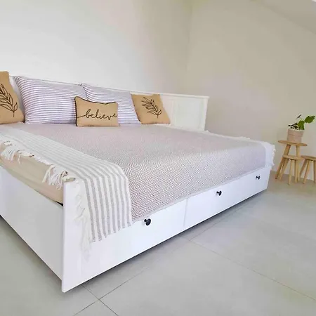 Denize 100 Metre Yakinlikta Plaj Evi * Milas