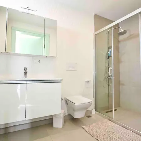 Denize 100 Metre Yakinlikta Plaj Evi