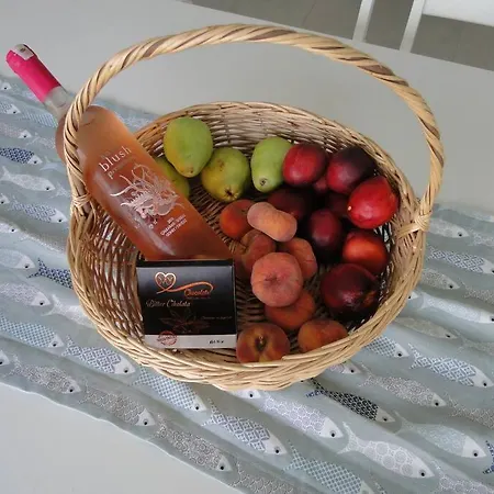 Denize 100 Metre Yakinlikta Plaj Evi Villa Milas